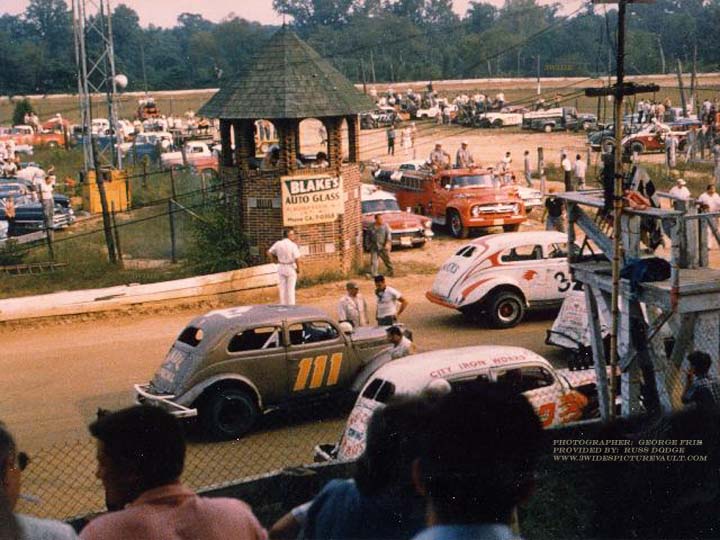 04.25.03_111_McL_ALC_0060_1.jpg (85231 bytes)