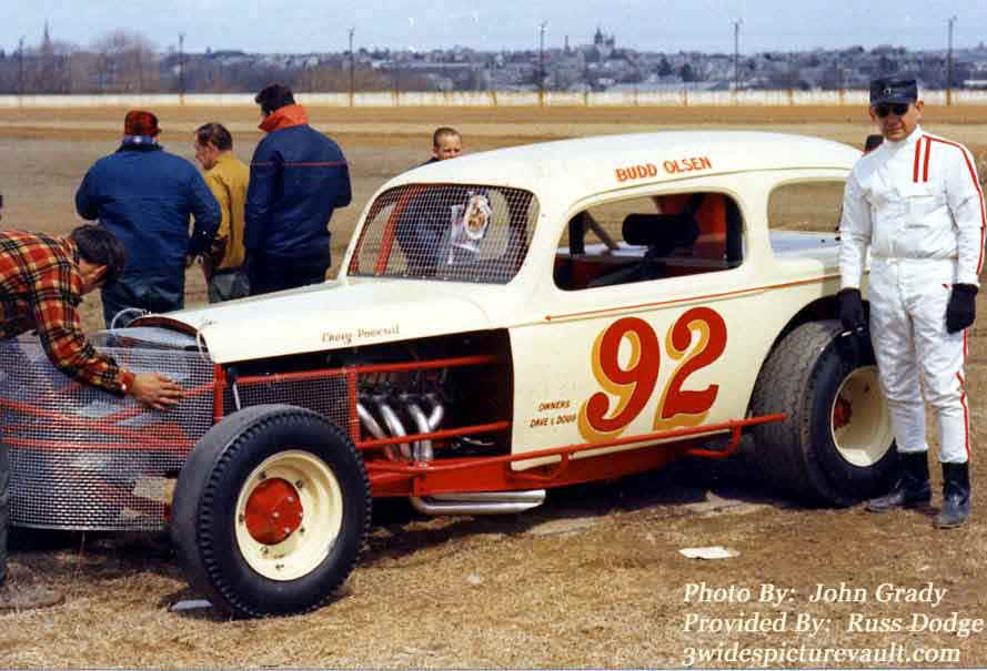 b03.04.05_092_OLS_0060_NAZ_1.jpg (70752 bytes)