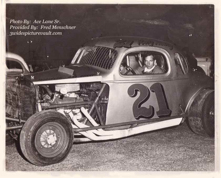 b09.02_05_021_NEA_FLM_0068_1.jpg (93967 bytes)