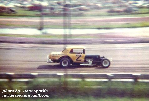 01.20.03_00Z_ZIL_FLM_0075_1.jpg (41262 bytes)