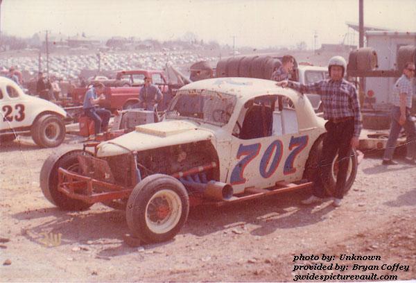 03.05.03_707_UNK_NAZ_0070_1.jpg (70308 bytes)