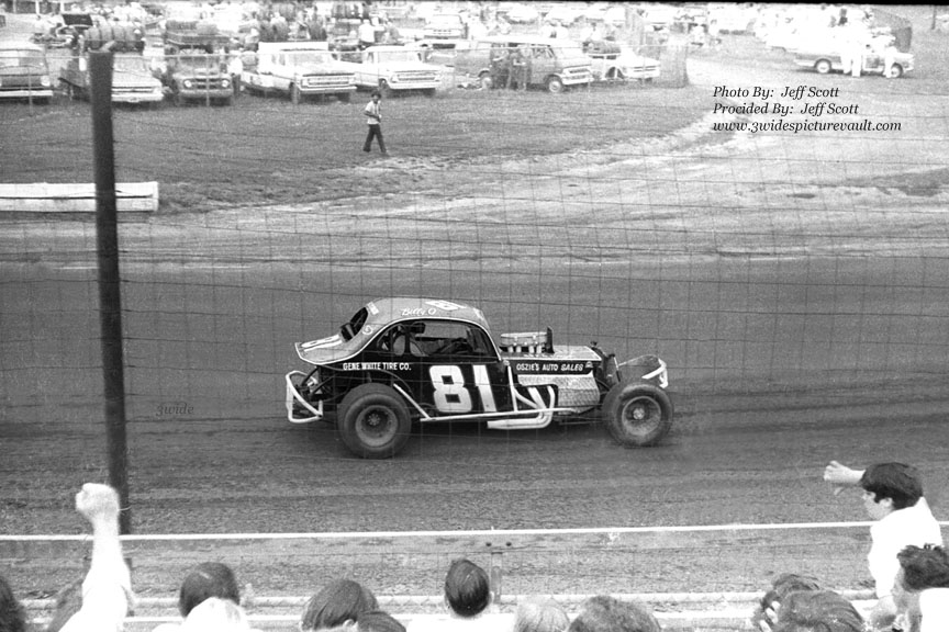 D02.25.07_081_OSM_FLM_0073_1.jpg (139037 bytes)