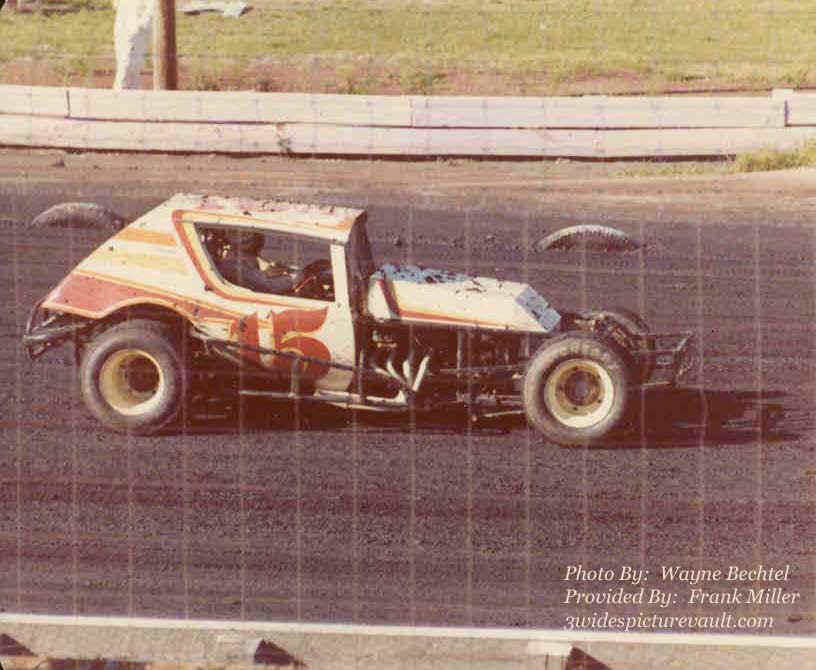 a01.01.04_015_MON_FLM_0070_1.jpg (73818 bytes)