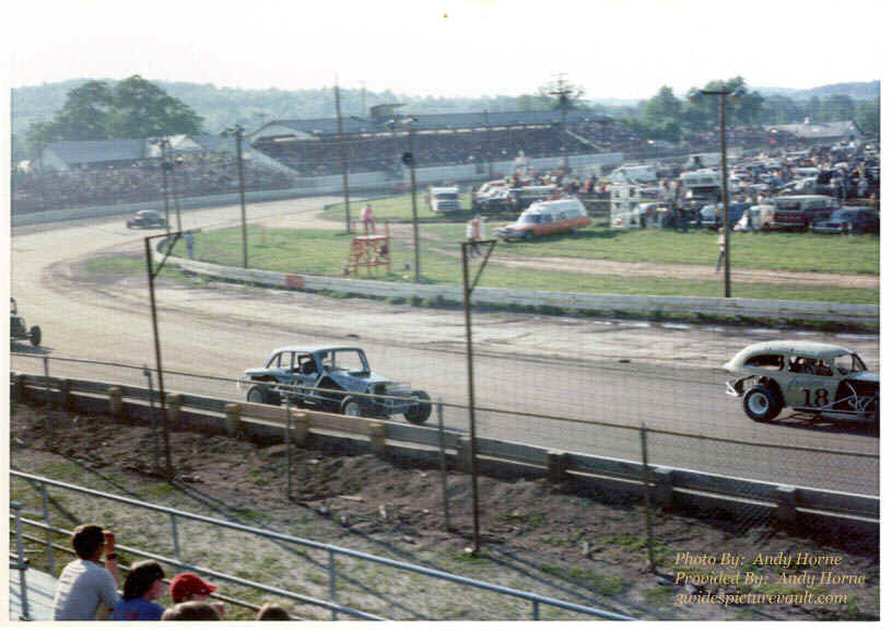 c08.10.06_015_F18_FLM_0074_1.jpg (102712 bytes)