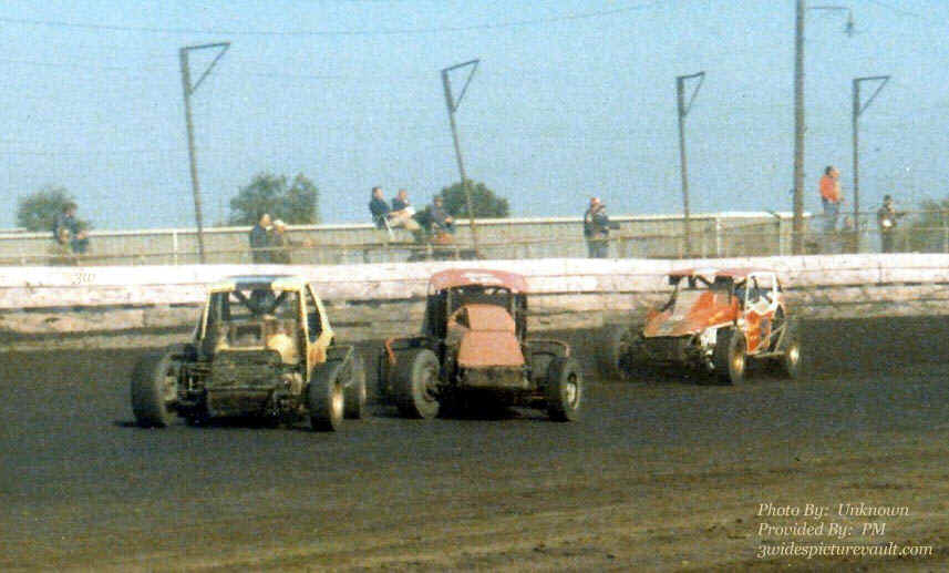 c08.17.06_018_049_FLM_0078_1.jpg (94287 bytes)