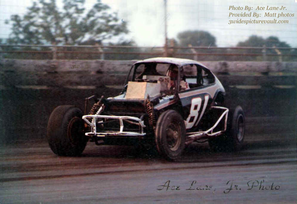 c11.18.06_081_BEA_FLM_0070_1.jpg (129768 bytes)