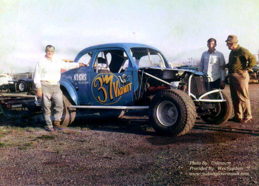 d02.23.07_037_SUY_FLM_0070_1.jpg (126188 bytes)