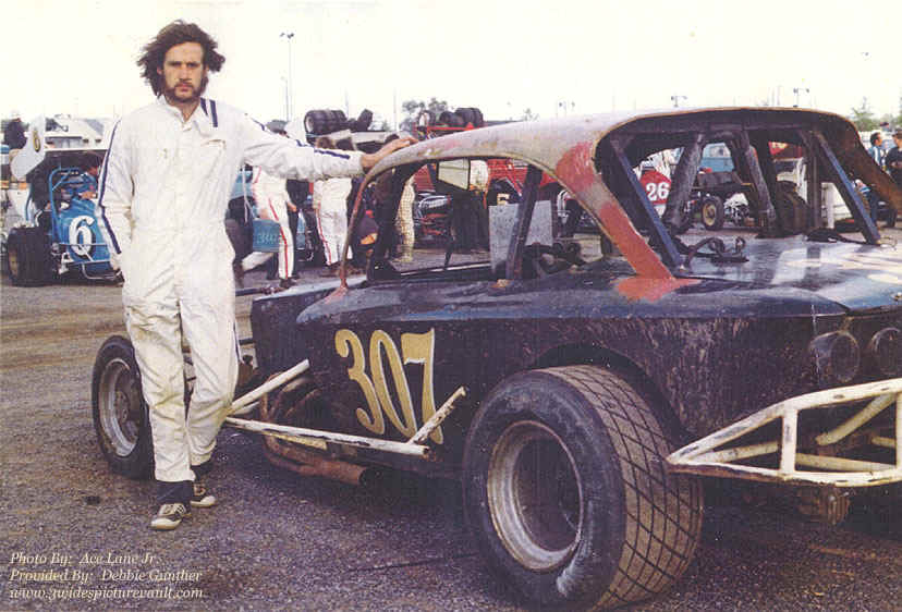 d06.04.07_307_GUN_FLM_0070_1.jpg (157937 bytes)