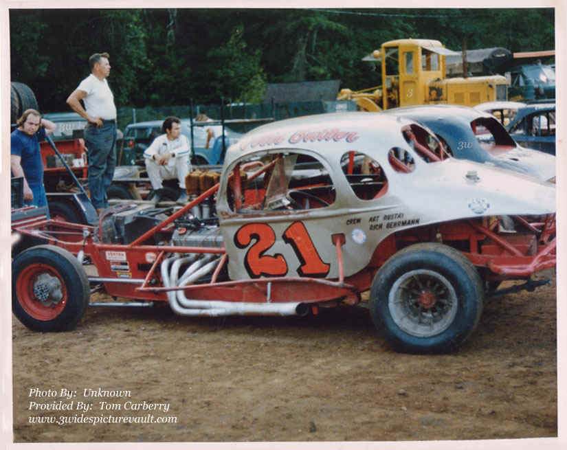 d07.17.07_021_BUT_EWS_0070_1.jpg (151567 bytes)