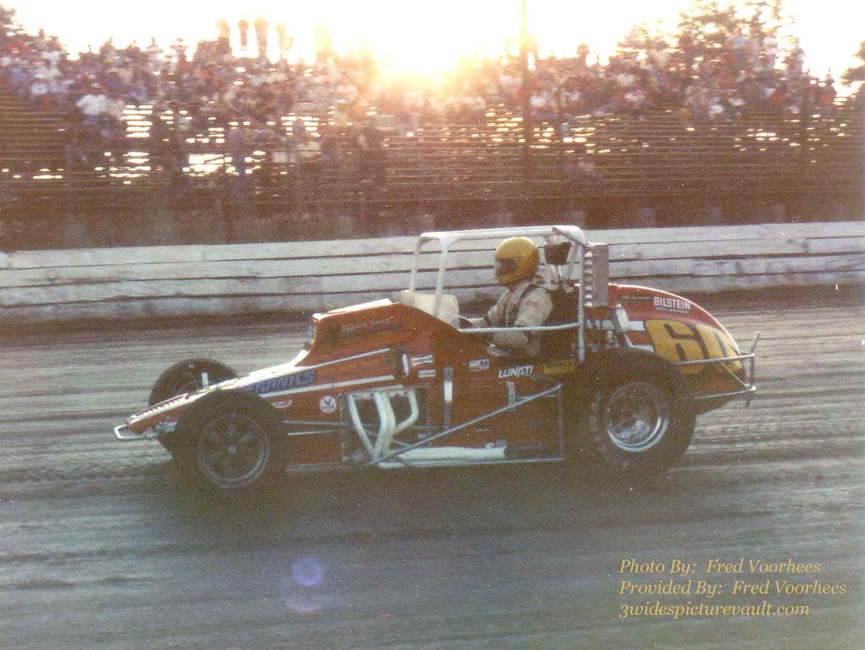 c03.11.06_060_BRE_FLM_0082_1.jpg (116472 bytes)