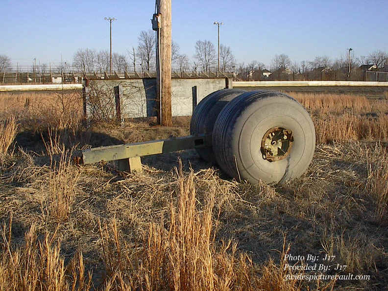 EWS_02.06.06_008.jpg (221147 bytes)