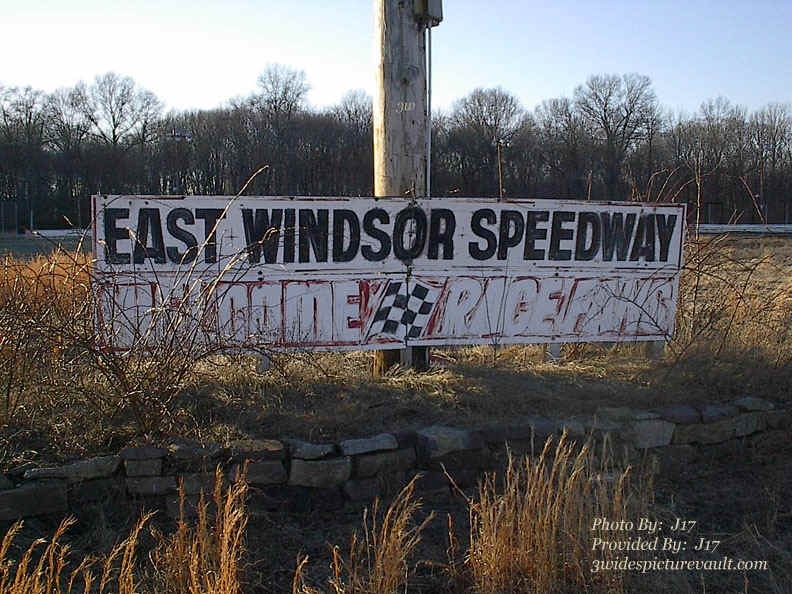 EWS_02.06.06_009.jpg (196040 bytes)