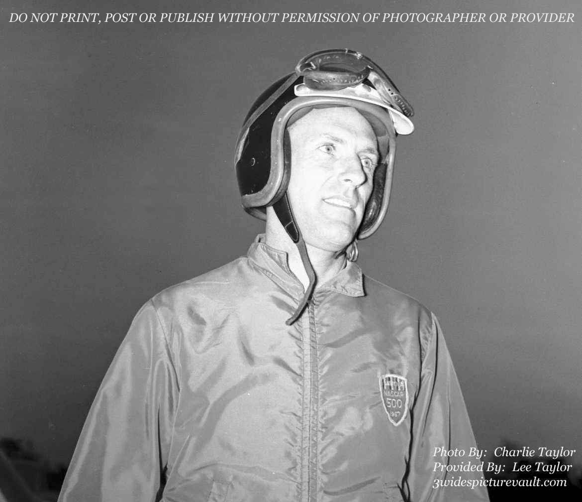 12.29.03_DON_STI_WAL_0060_1.jpg (71143 bytes)