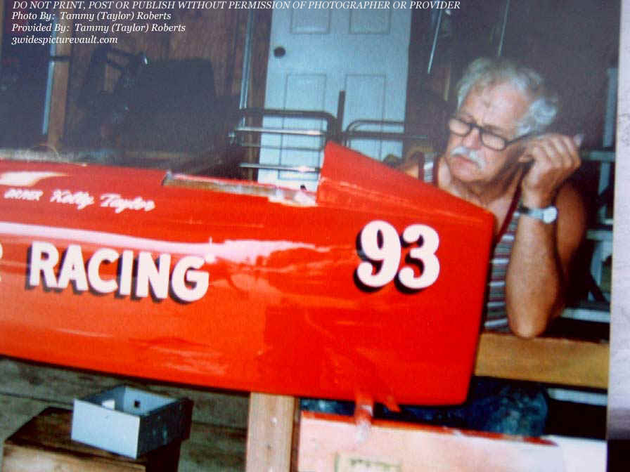 a01.17.04_TOM_BAC_UNK_FACE_1.jpg (76937 bytes)