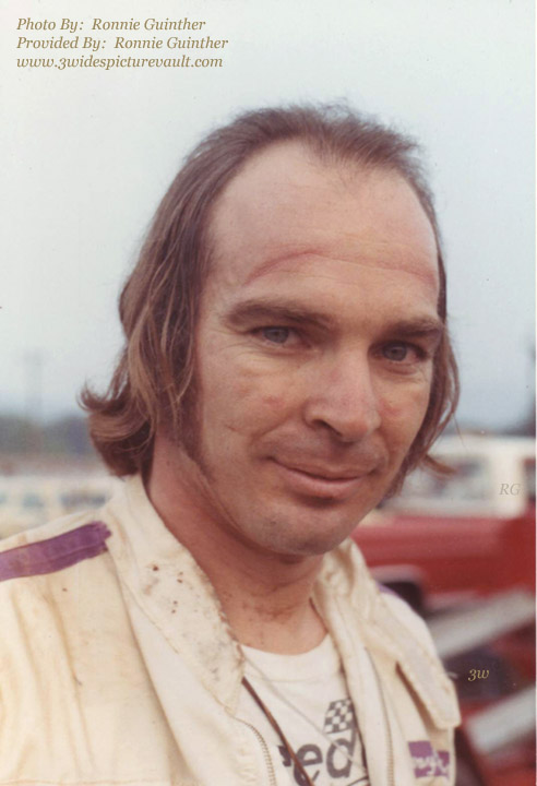 d01.25.07_JAN_OPP_SEL_0070F_1.jpg (79469 bytes)