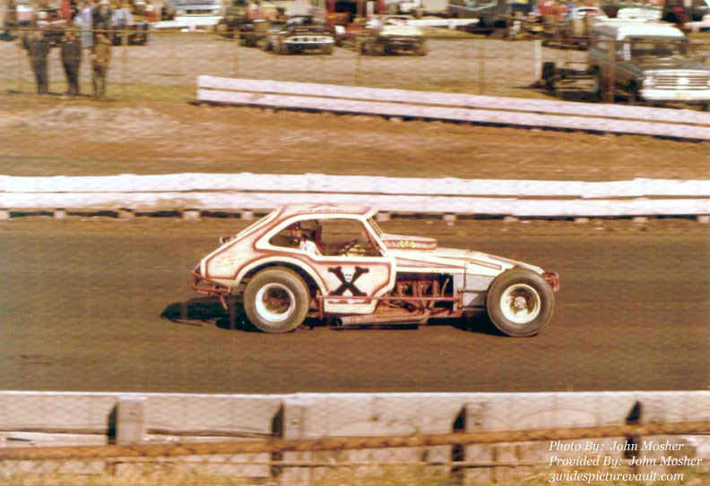 c12.15.06___X_UNK_FLM_0078W_1.jpg (124614 bytes)