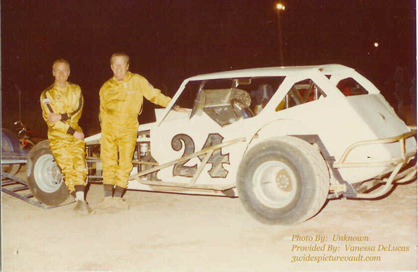 b09.12.05_024_MYS_PIC_0070_1.jpg (76022 bytes)