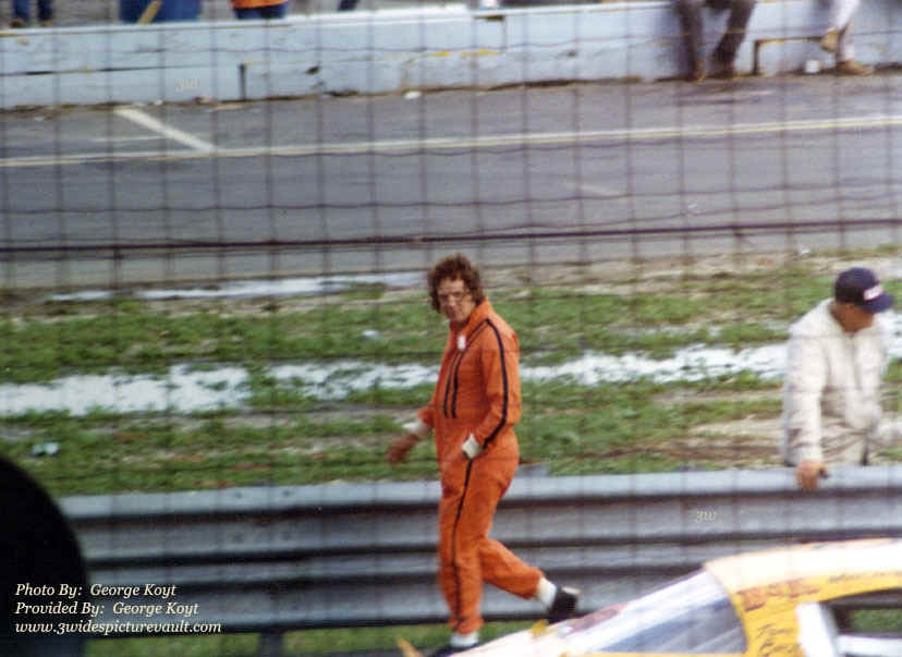 d08.12.07_MYS_DRV_TRN_0070_1.jpg (134395 bytes)